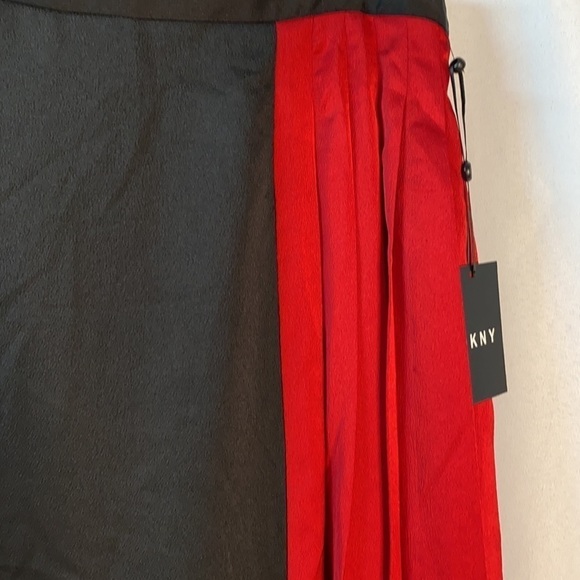 DKNY ASYM PLEATED SKIRT - Picture 6 of 11